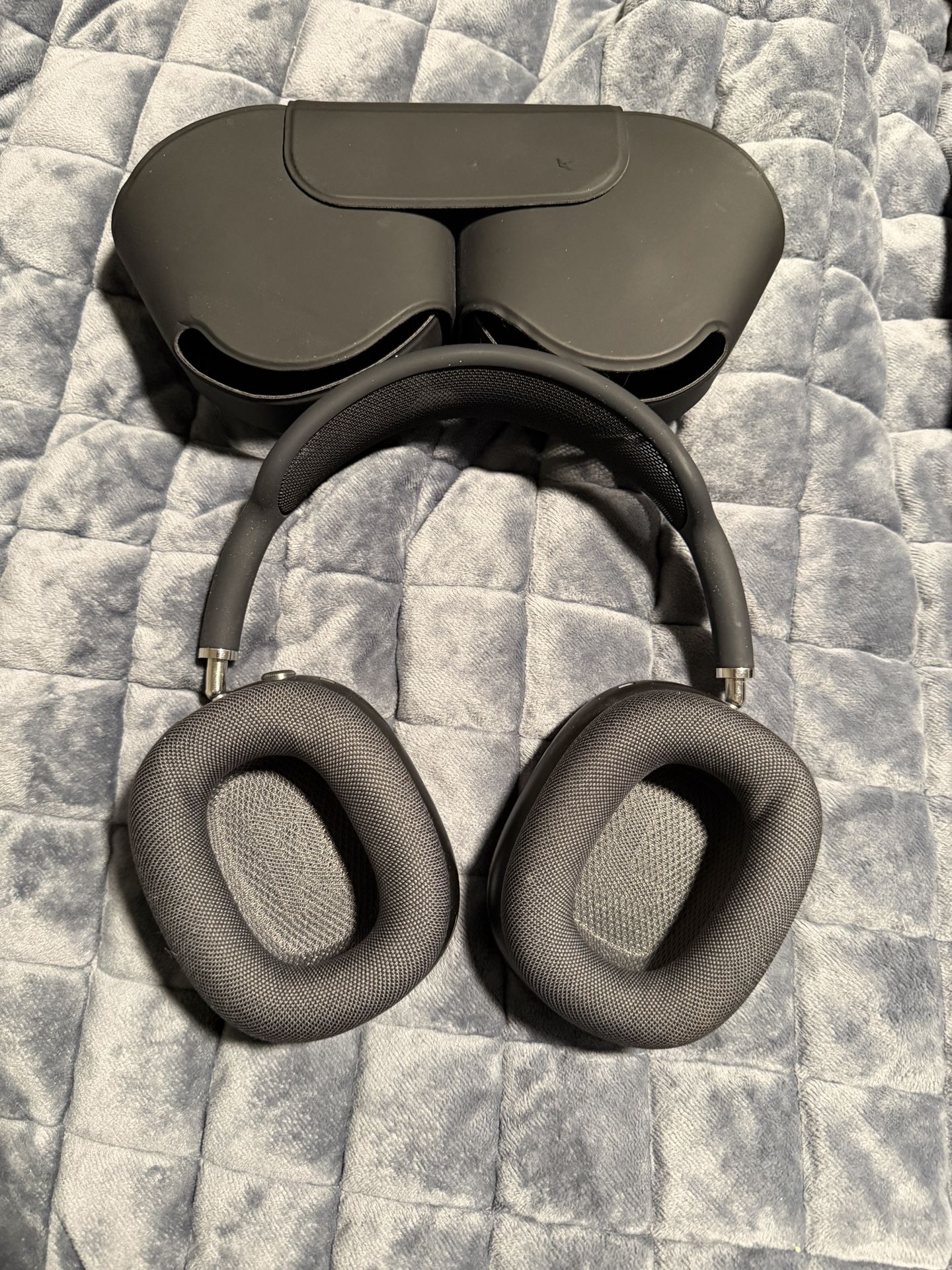 Apple Headphones Max