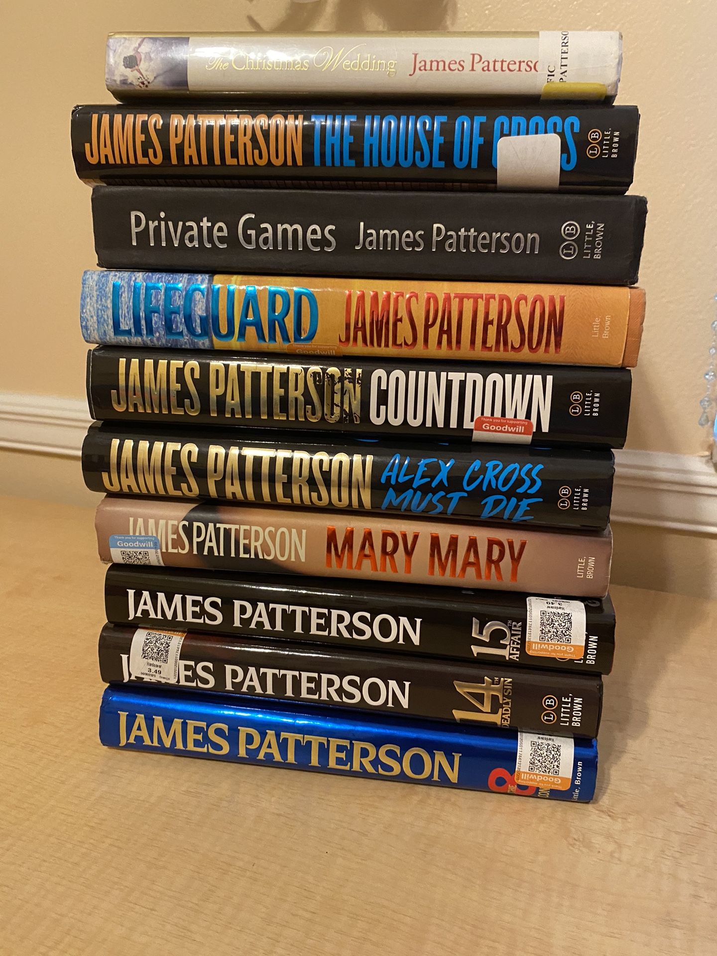 James Patterson 10 Hardcover Books.