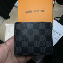 LV WALLET AUTHENTIC 