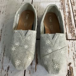 TOMS SNOWFLAKE CLASSIC SLIP ON SHOES