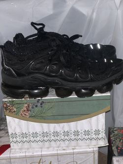 Black Vapormax Nikes