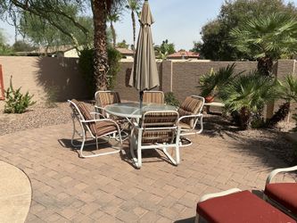 Powdered Aluminum Patio Set $400