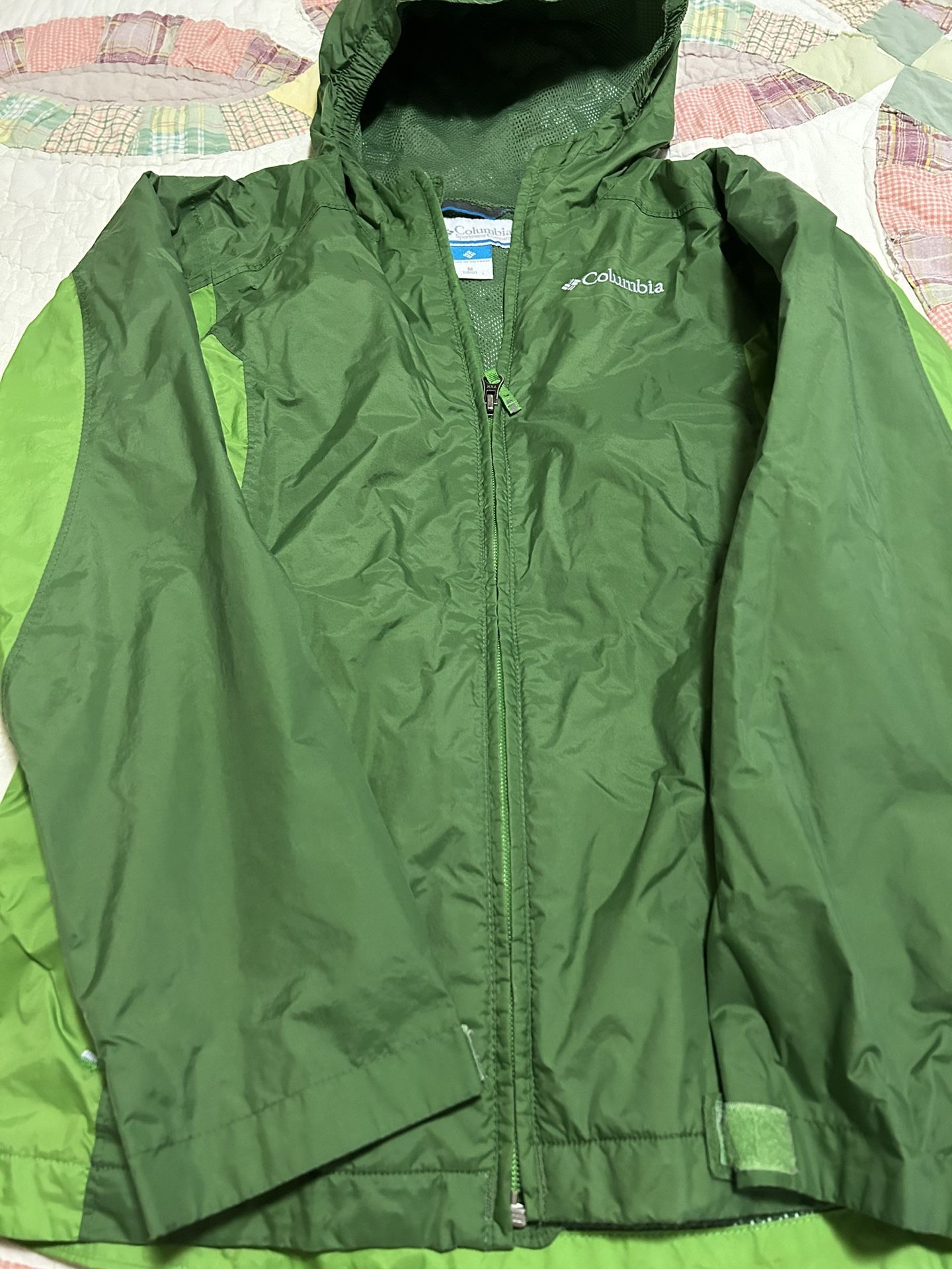 Rain jacket for kids like new Size M10-12 Brand Columbia