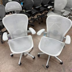 Herman Miller Aeron Remastered Size C Fully Adjustable Ergonomic Office Chair with Store Warranty and Financing Available