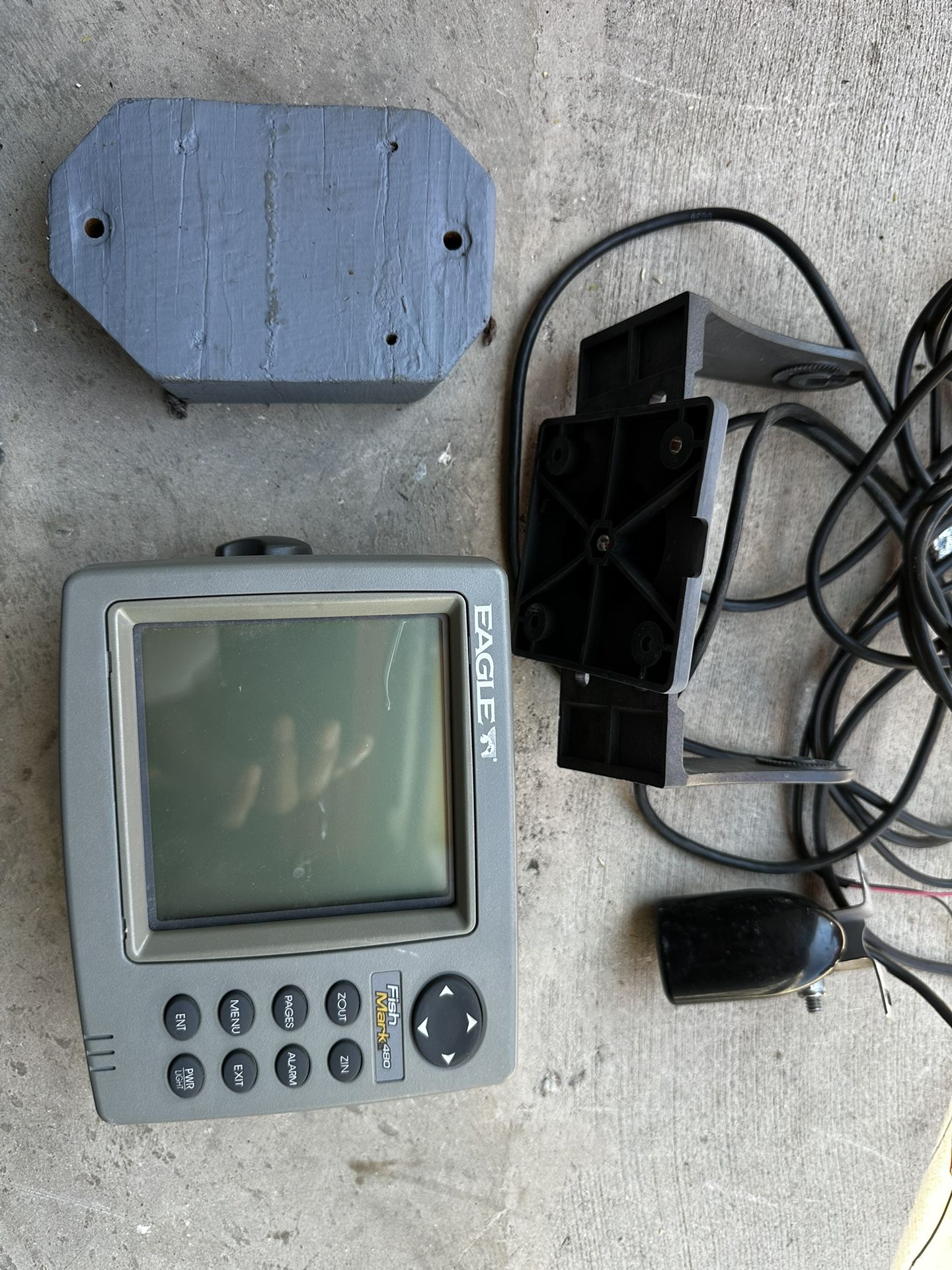 Fish finder 