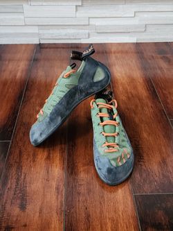 La Sportiva Tarantulace Rock Climbing Shoes Olive/Tiger Men's US 7.5