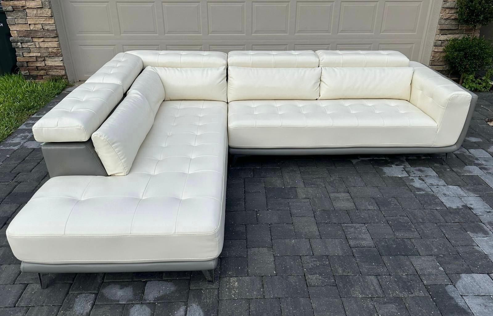 Sectional Sofa/Couch - White - Leather - Delivery Available 🚛