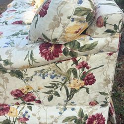 Flower’s Sofa