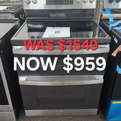 GE 30" FREE-STANDING ELECTRIC
DOUBLE OVEN CONVECTION
RANGE