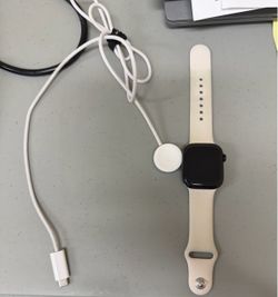 Apple Watch Series 10 42mm GPS — Excellent Condition + Charger
