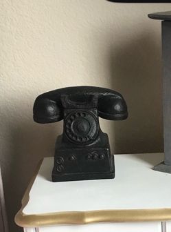 Home decor old school telephone