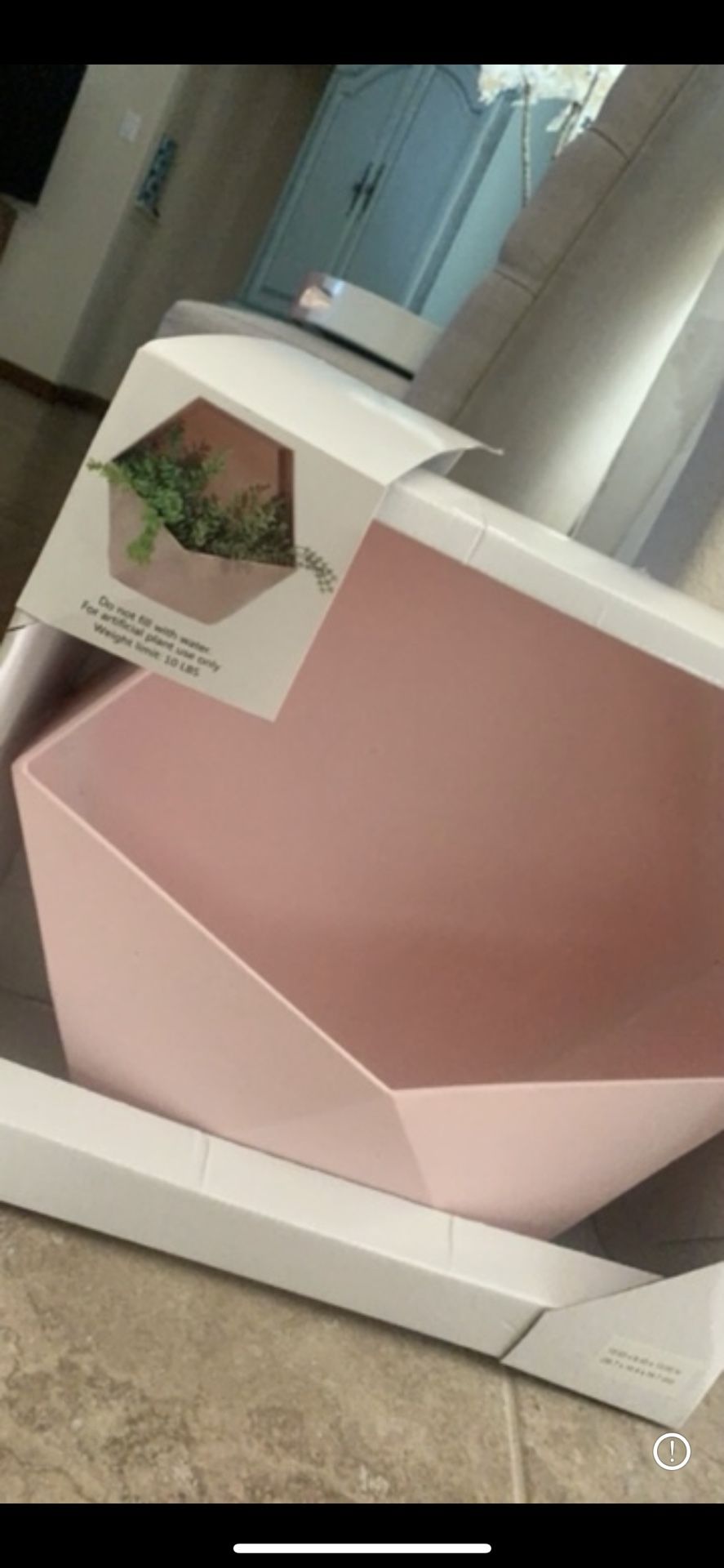 Hanging plant box 