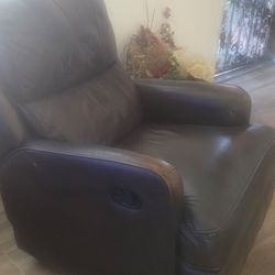 Recliner couch