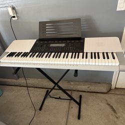 Keyboard/ Piano