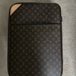 Louis Vuitton Carry On Bag 