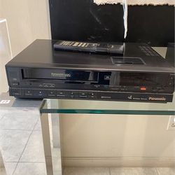 VHS Player  With Remote 