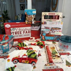 Brand New Pioneer Women Christmas Bundle