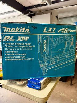 Makita 18V LXT 3-1/2 in. 21 degree Lithium-Ion Cordless Full Round Head Framing Nailer (Tool Only)