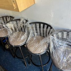 4 bar stools 