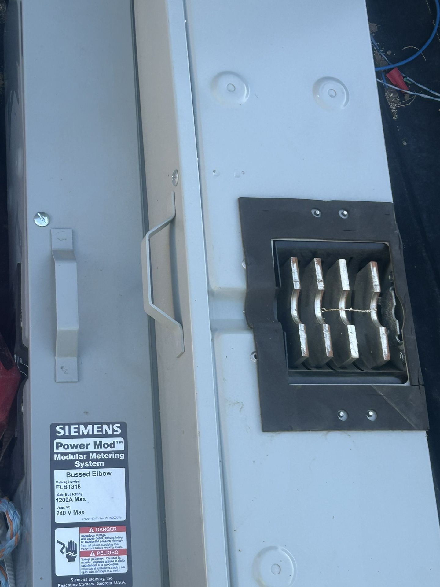 Electrical Bussed Elbow Corner Piece For Electrical Meter Stack