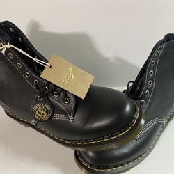 Mens Dr. Martens Size 12 