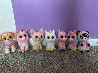 A lot of ponies