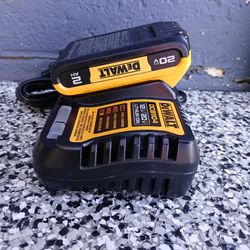 BATTERY AND CHARGER DEWALT