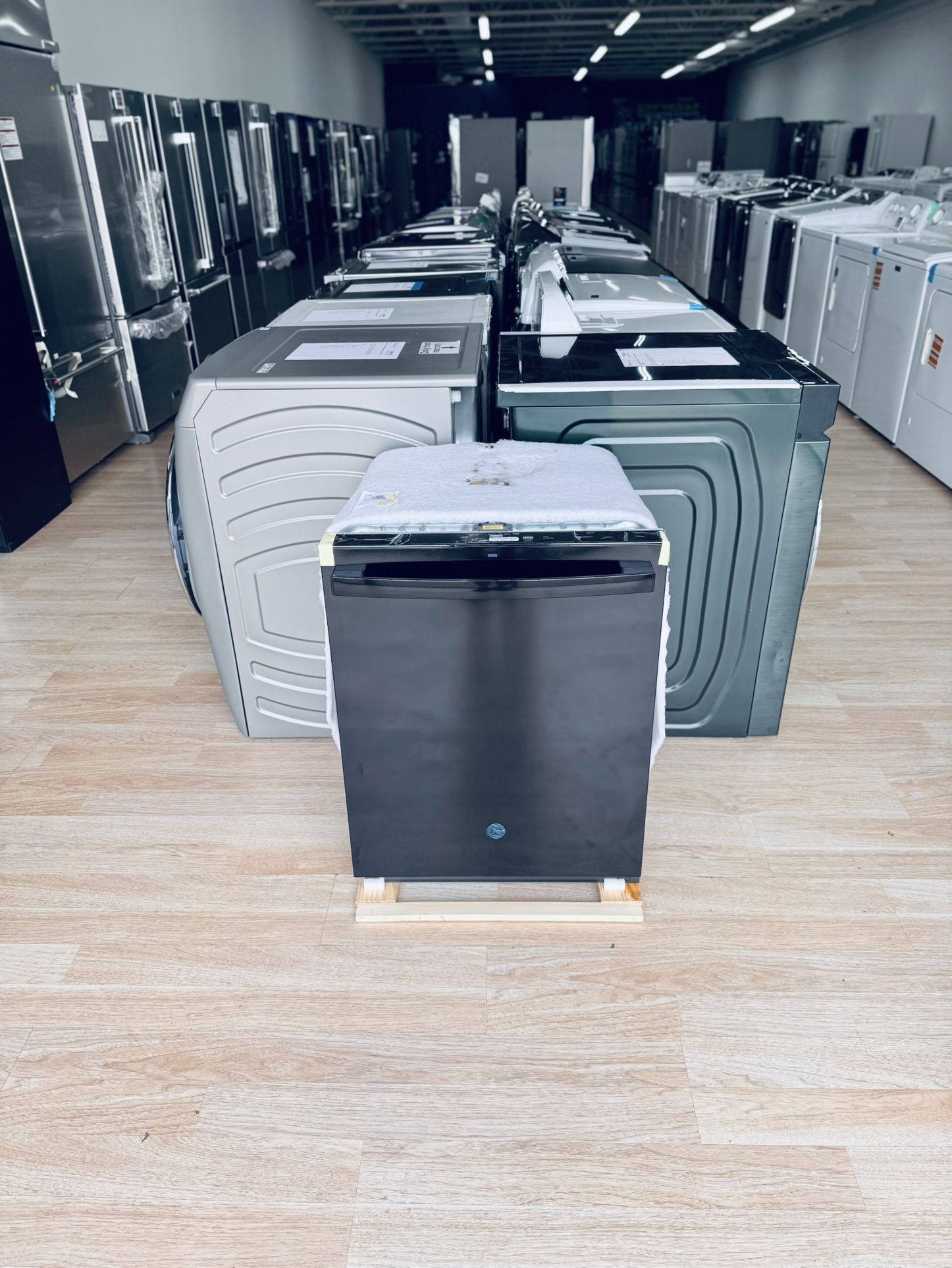 Brand-New GE Top Control with Plastic Interior Dishwasher with Sanitize Cycle & Dry Boost Model #:GDT535PGRBB
