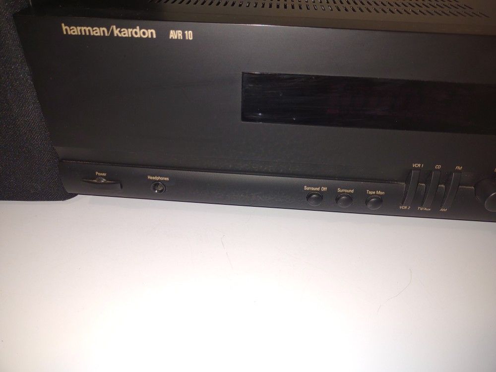 AMPLIFIER HARMAN KARDON MODEL AVR 10