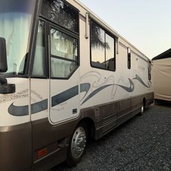 1996 Winnebago Diesel Pusher Cummins/ Allison
