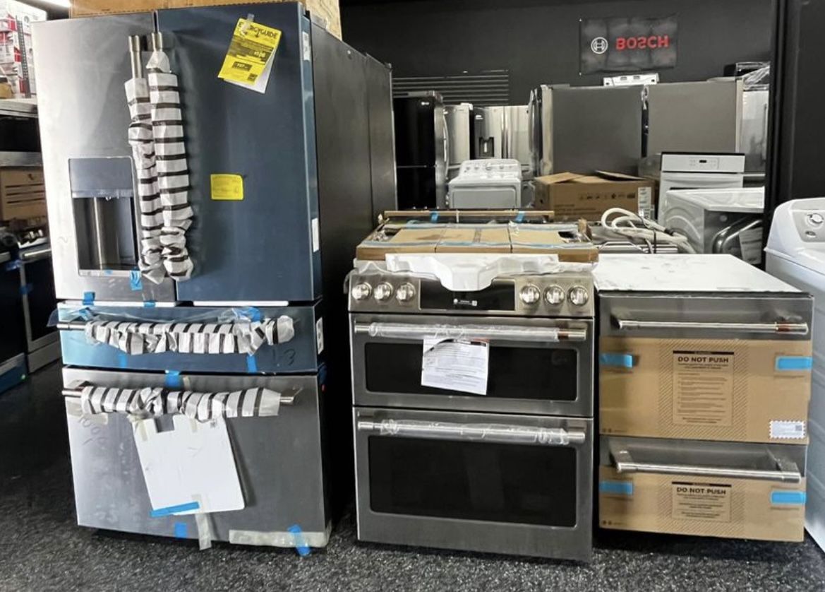 Three Piece New Café Bundle (Fridge, Stove, Dishwasher)