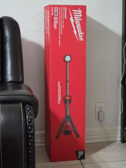 Milwaukee Rocket Light