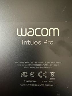 Wacom Intuos Pro Medium PTH-660 Graphics Tablet ONLY - Black