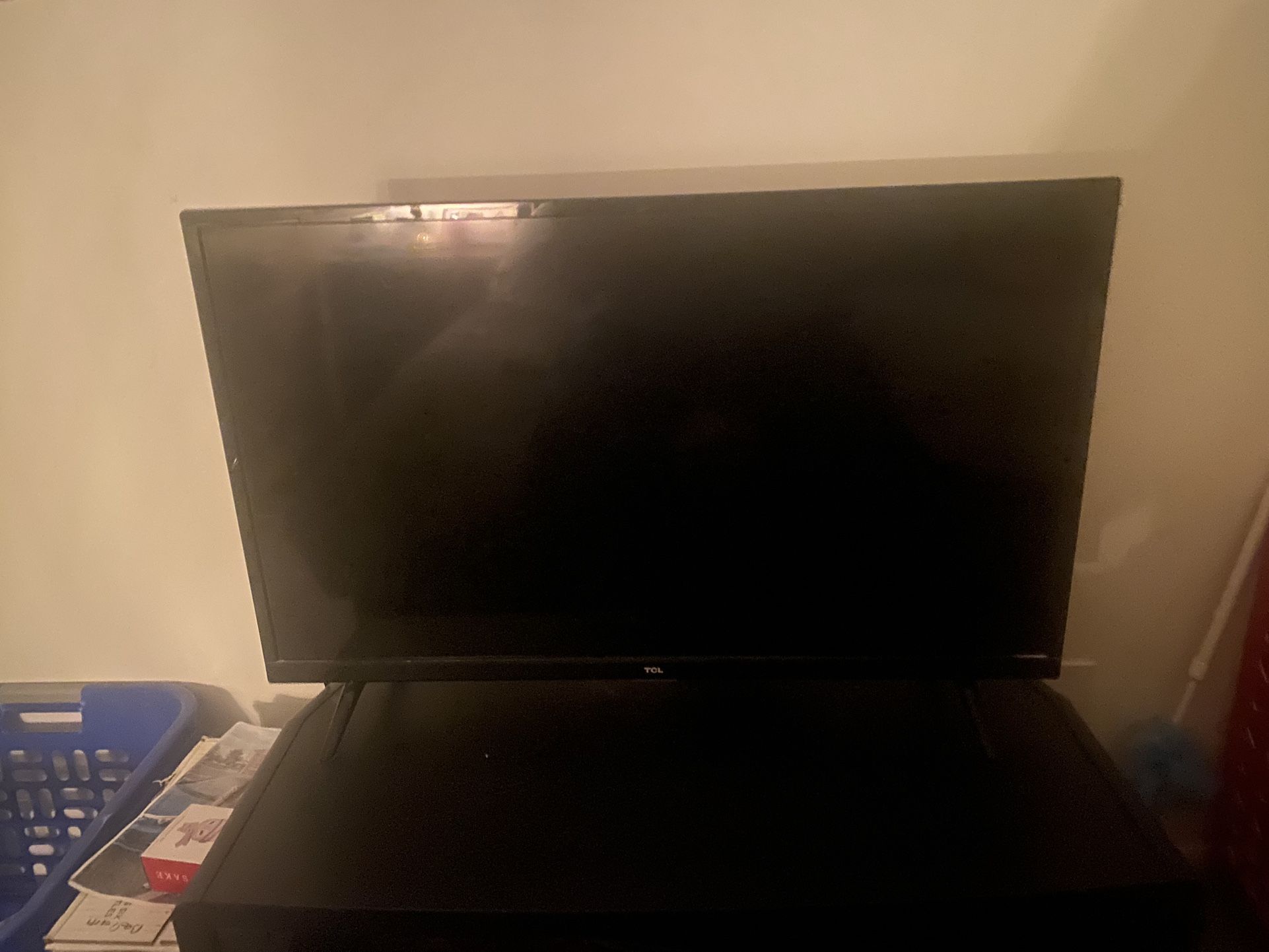 32in TCL Smart Tv