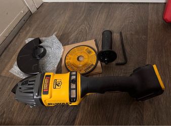 DEWALT FLEXVOLT 60V MAX Brushless 4.5 in. to 6 in. Small Angle Grinder with Kickback Brake (Tool Only) New