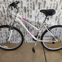 26" Nishiki Womens Pueblo Mountain Bike