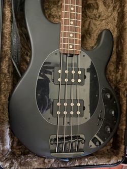 Bass guitar