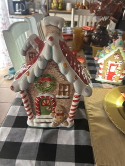 Una casita navideña para meter las galletas