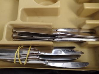 17 kitchen knife dish wear