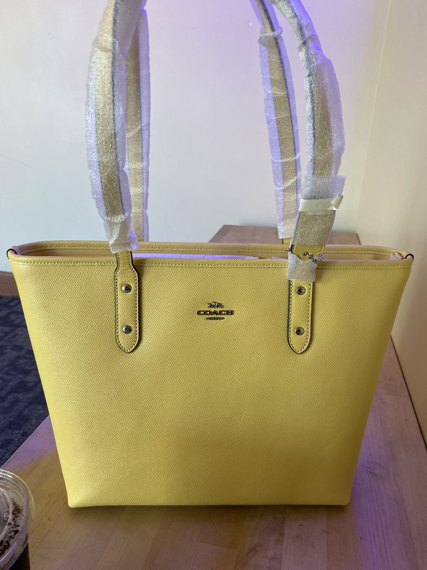 BRAND NEW YELLOW COACH PURSE