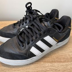 Used - Adidas Tyshawn Skateboard Shoe - Men’s Size 9