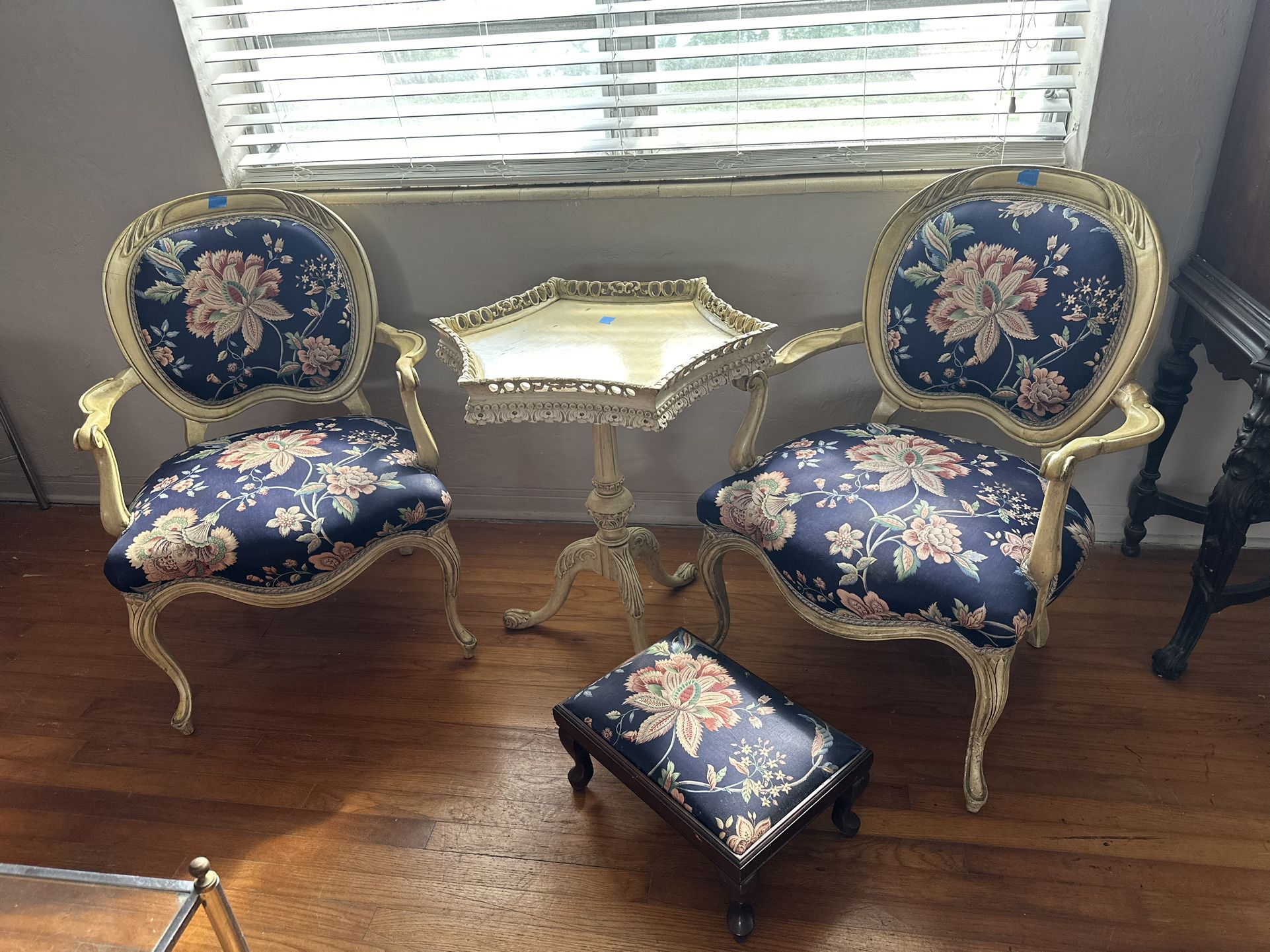 antiques chairs with beautiful table 