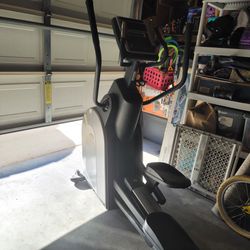 Reebok 1000X elliptical cross-trainer.