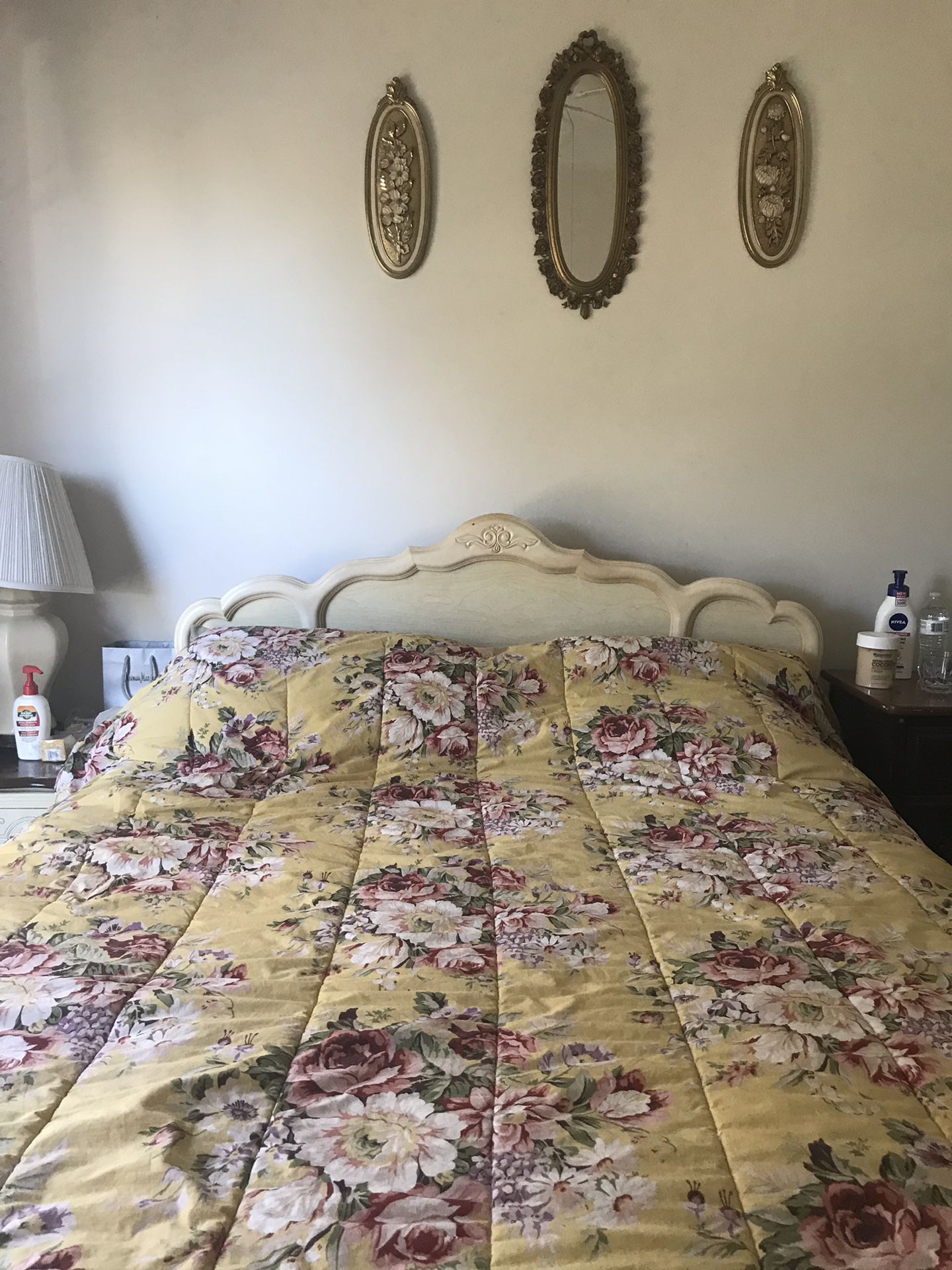 Victorian Queen bedroom set - with 1 nightstand, 1 dresser & mirror.
