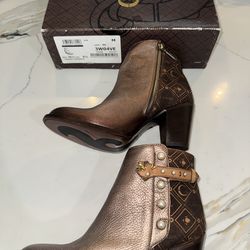 Cuadra brand women’s boots size 9.5
