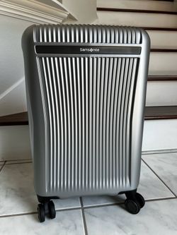 Brand New Samsonite Blackstone Carry On