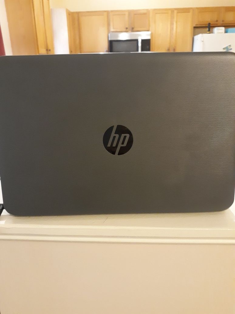 HP laptop, 6mths old