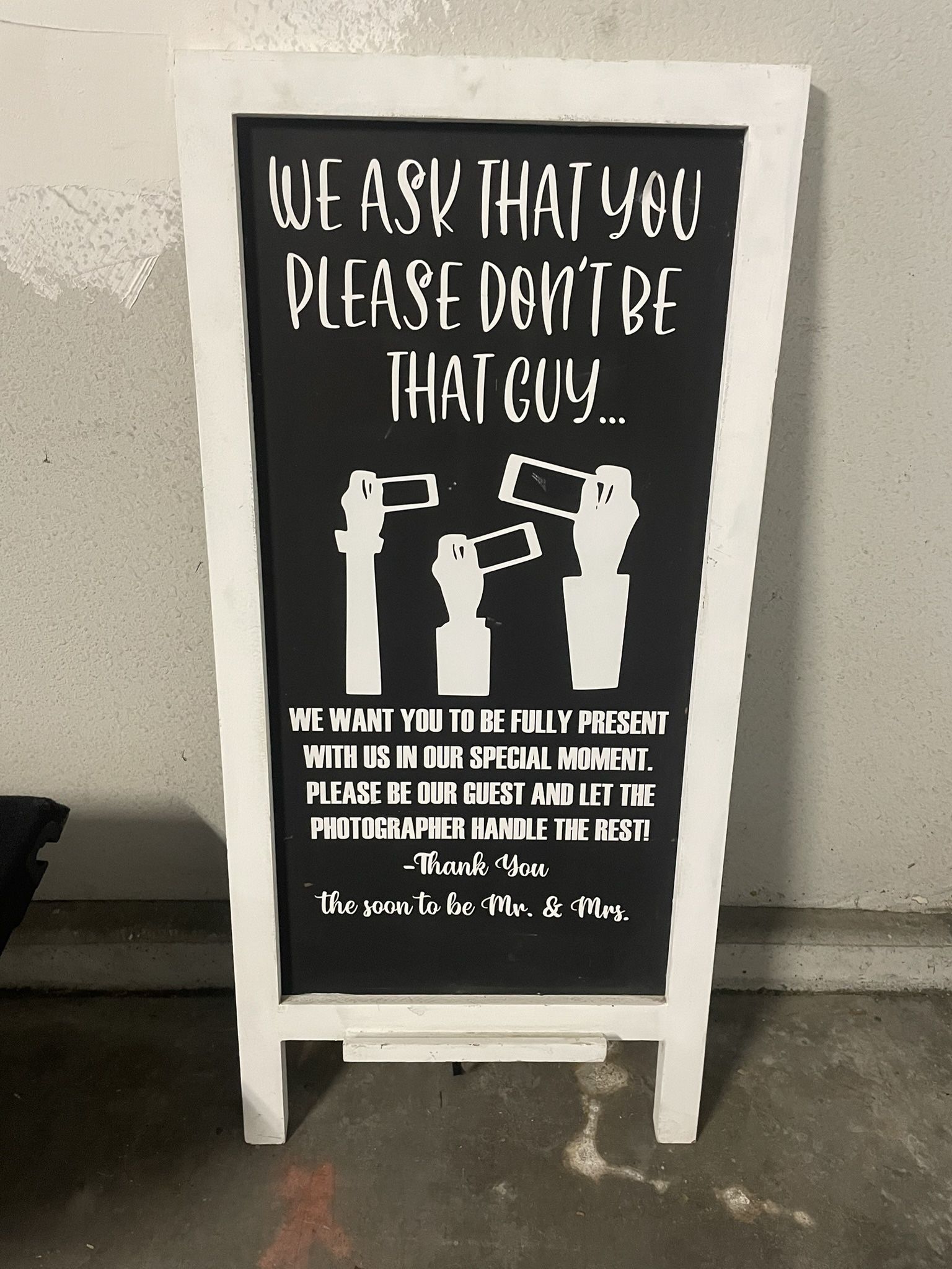 UNPLUGGED WEDDING CEREMONY SIGN