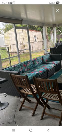 Patio furniture 4 chairs and table