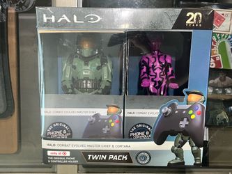Halo Combat Evolved 20th Anniversary Master Chief and Cortana Phone and Controller Holder Twin Pack by Cable Guy.